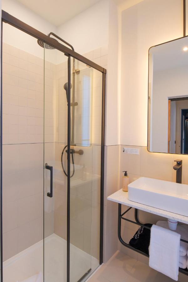 Tinah Paris, Aboukir Hotel Buitenkant foto