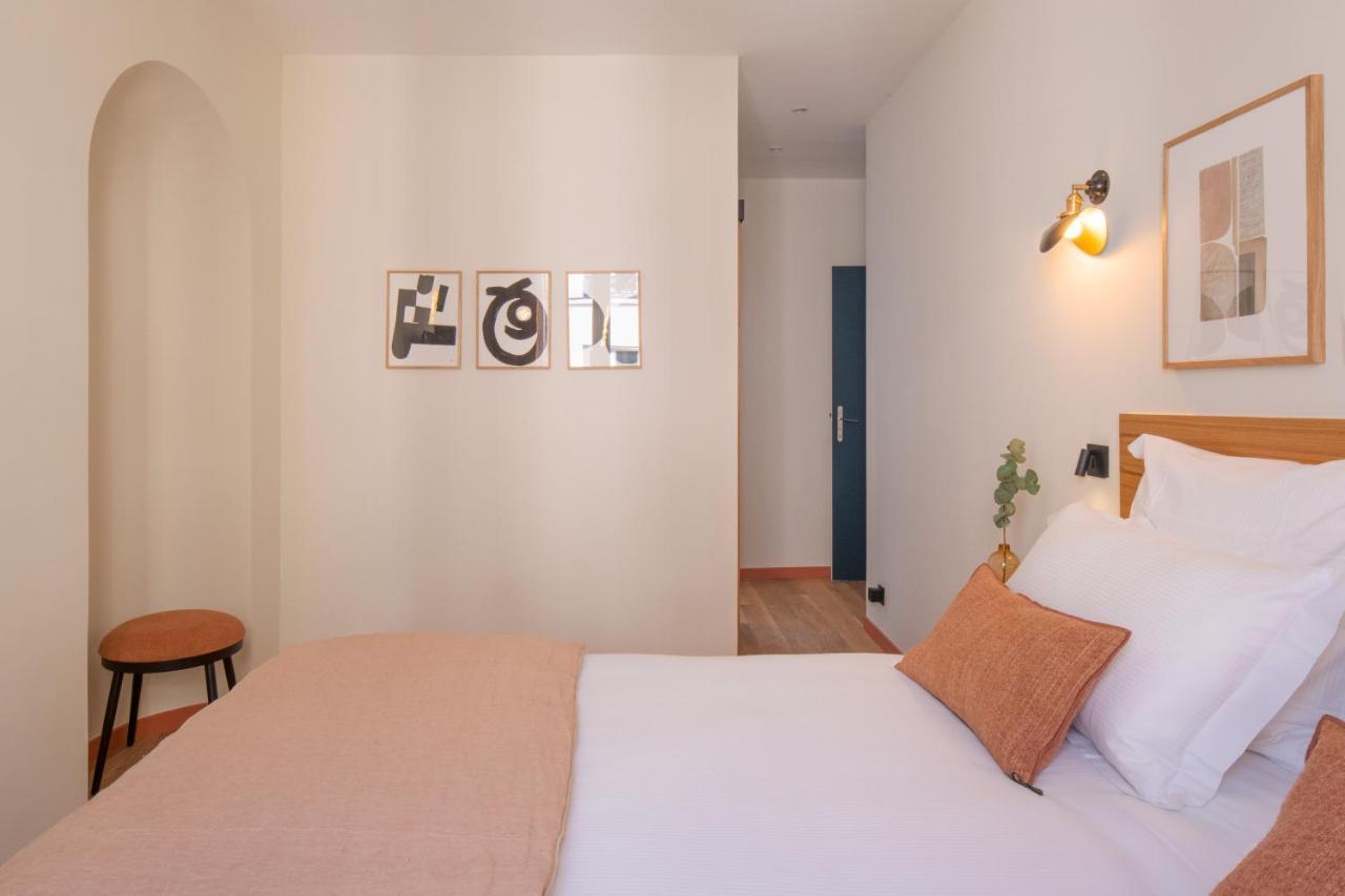 Tinah Paris, Aboukir Hotel Buitenkant foto